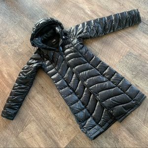 Long North Face puffer. Perfect condition!